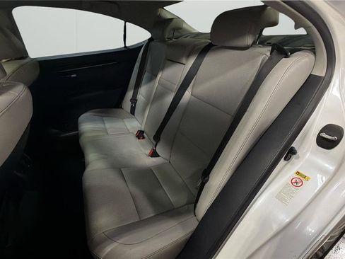 Used 2013 Lexus ES 350 w/ Luxury Pkg FWD image 11