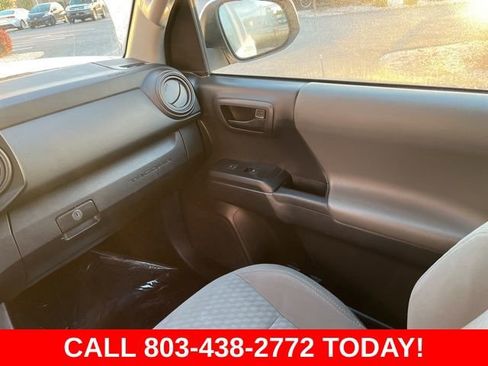 Used 2022 Toyota Tacoma SR AWD/4WD image 26