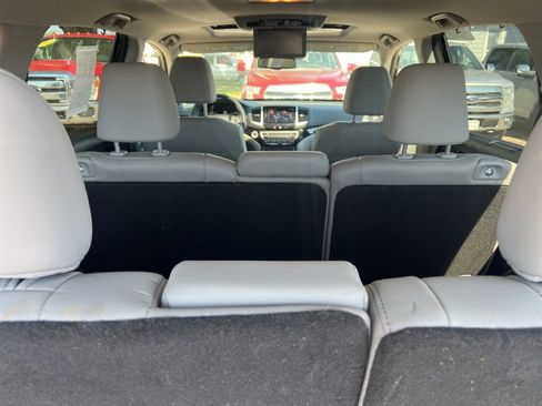 Used 2016 Honda Pilot Touring image 8