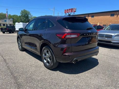Certified 2023 Ford Escape ST-Line w/ Tech Pack #1 AWD/4WD image 6