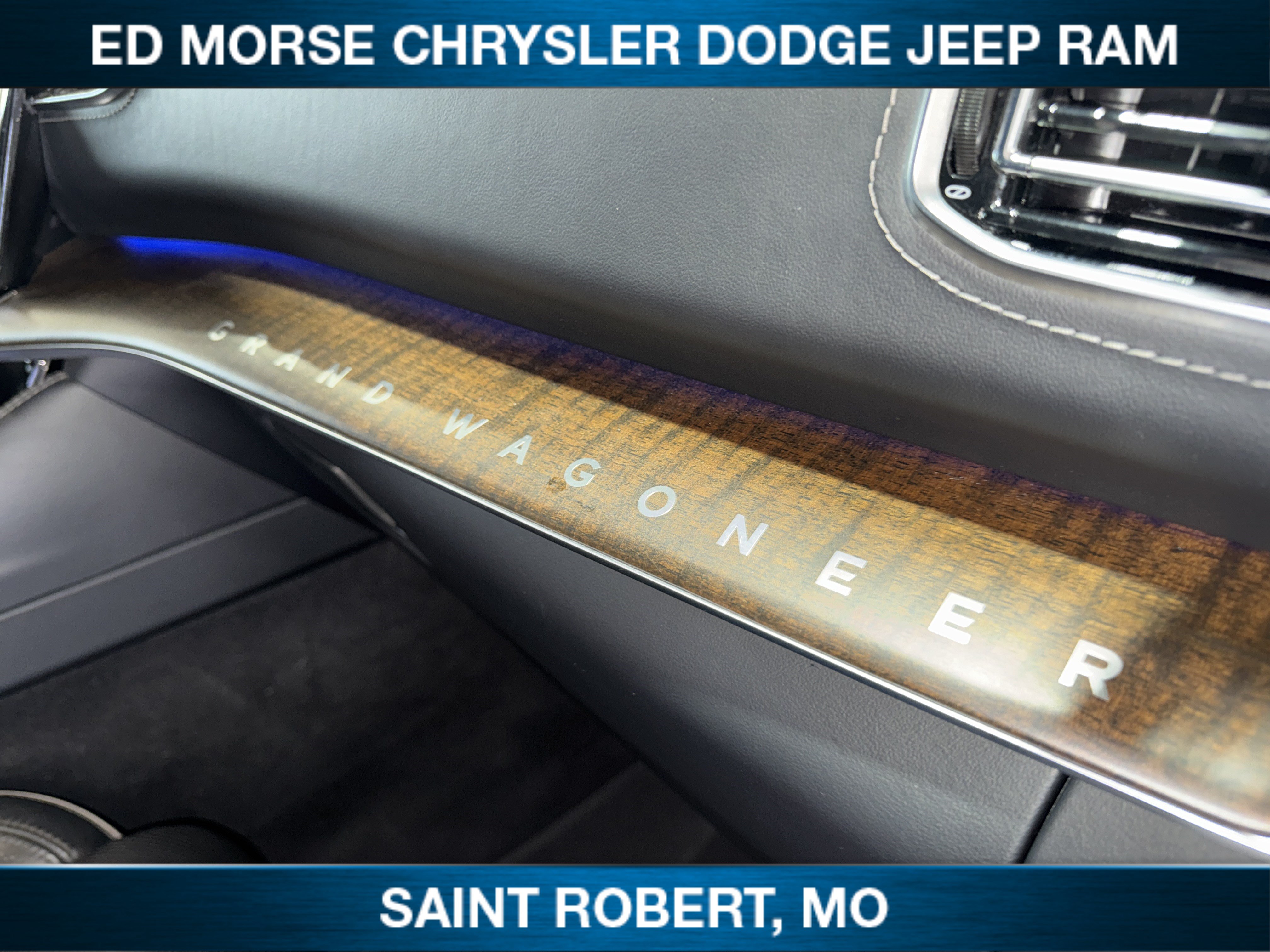 Used 2023 Jeep Grand Wagoneer L Series II AWD/4WD image 29