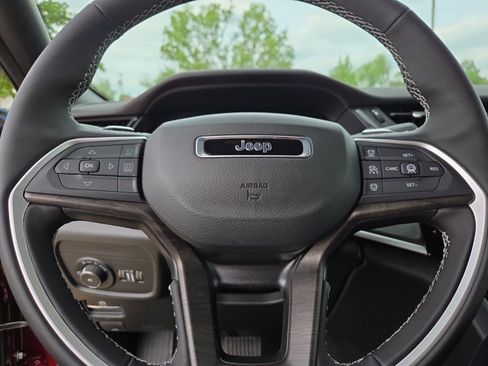 New 2026 Jeep Grand Cherokee L Limited image 24