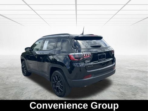 Certified 2025 Jeep Compass Latitude w/ Sun & Sound Group AWD/4WD image 7