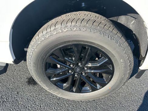 New 2025 Ford F150 Lariat w/ Equipment Group 501A Mid image 24