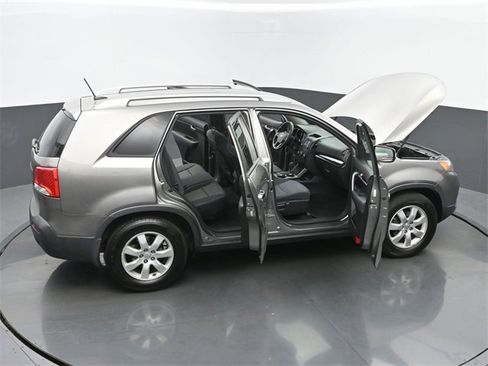Used 2013 Kia Sorento LX w/ Convenience Pkg image 65