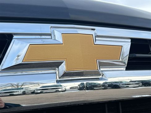 Used 2022 Chevrolet Silverado 1500 LT image 12