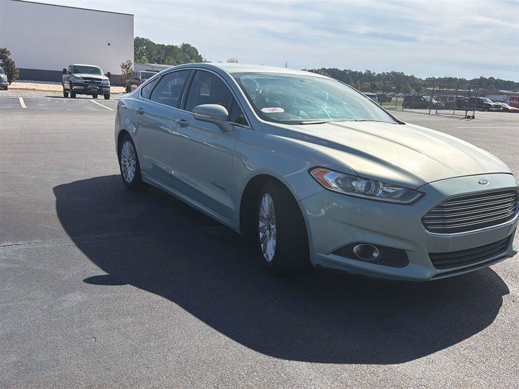 Used 2014 Ford Fusion SE w/ Equipment Group 502A FWD image 4