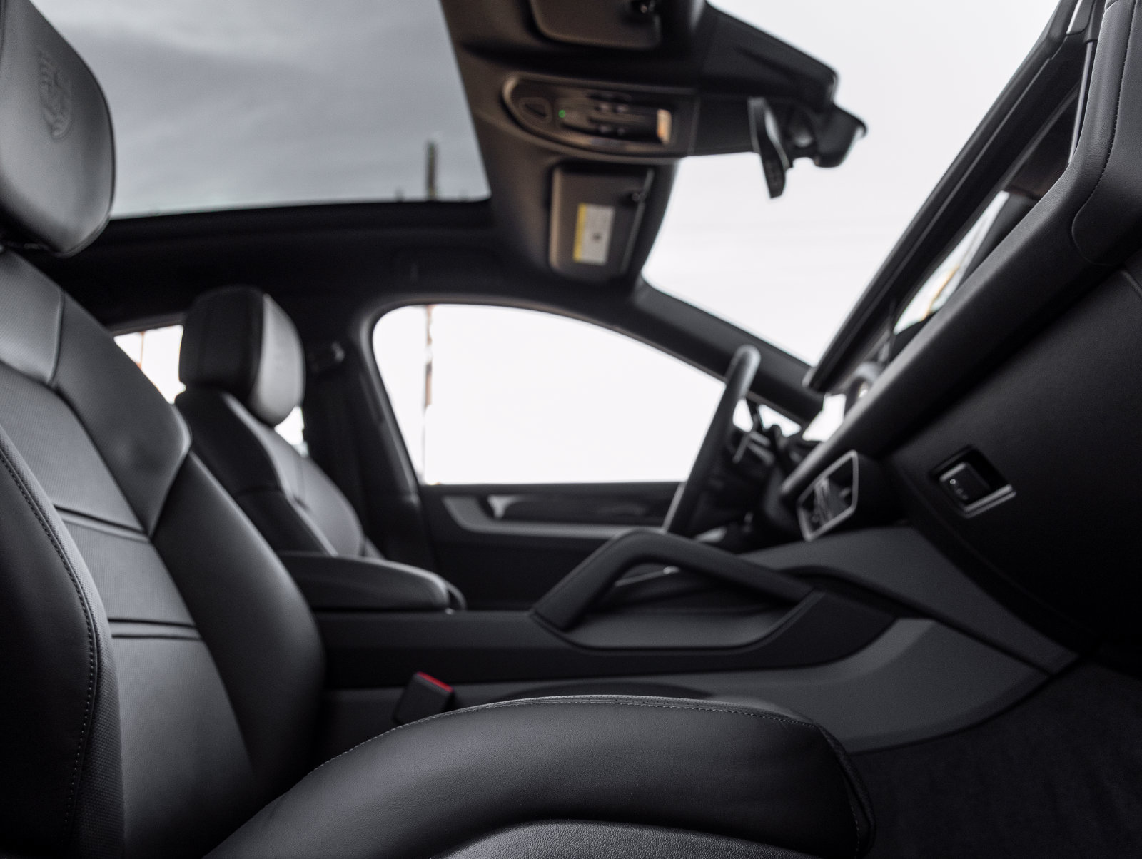 Certified 2026 Porsche Cayenne E-Hybrid Coupe AWD/4WD image 42