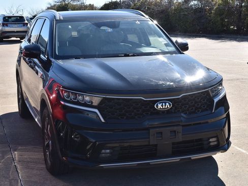 Used 2021 Kia Sorento EX image 4