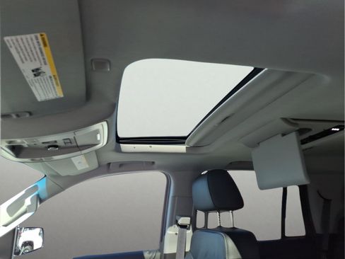 Used 2017 Chevrolet Tahoe LT image 13