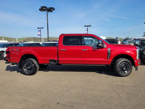 Used 2024 Ford F250 Platinum image 3