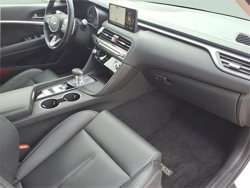 Used 2025 Genesis G70 2.5T image 20
