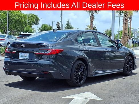 Used 2025 Toyota Camry SE w/ Convenience Package FWD image 7