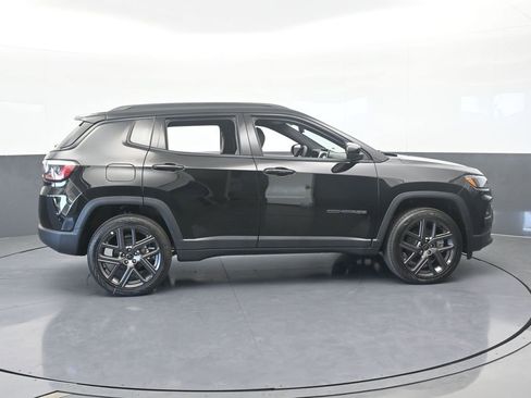 New 2026 Jeep Compass Latitude image 7
