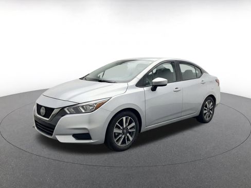 Used 2025 Nissan Versa SV FWD image 3