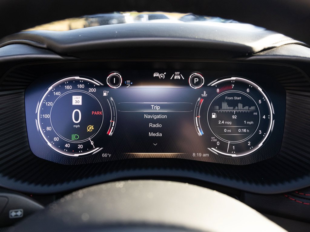 Used 2021 Aston Martin DBX AWD/4WD image 28