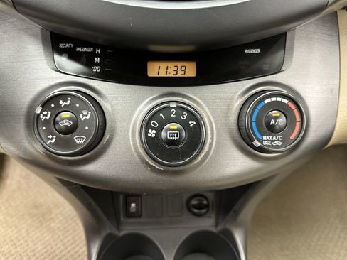 Used 2011 Toyota RAV4 2WD image 18