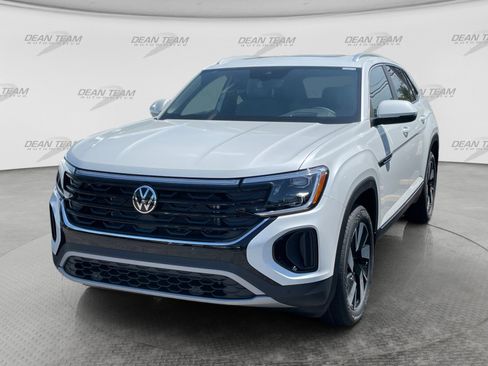 New 2026 Volkswagen Atlas Cross Sport SEL AWD/4WD image 4