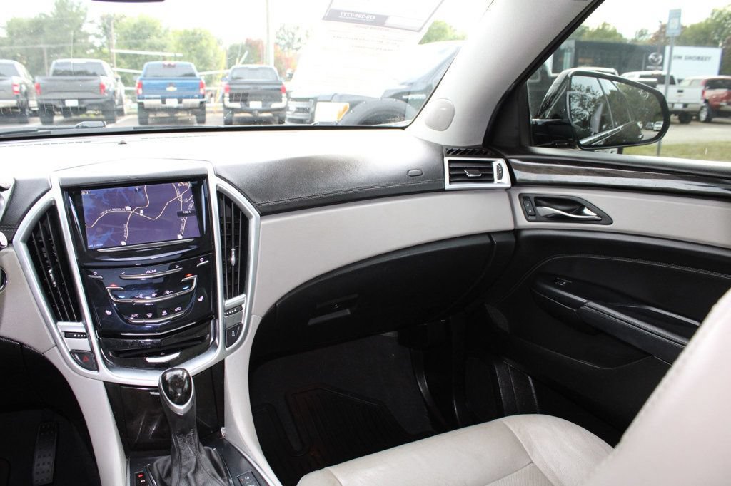 Used 2016 Cadillac SRX Luxury w/ Driver Awareness Package FWD image 19