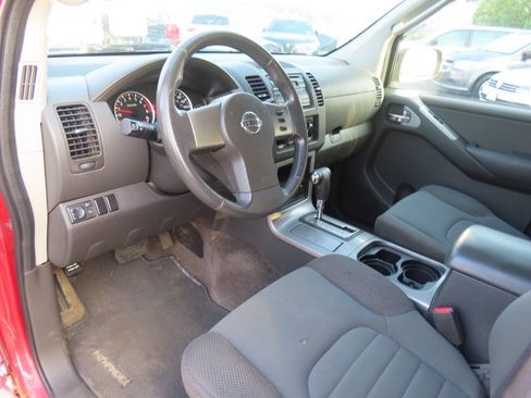 Used 2011 Nissan Pathfinder S AWD/4WD image 11