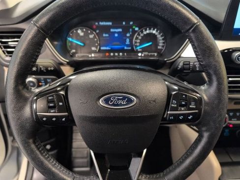 Certified 2021 Ford Escape SEL image 16