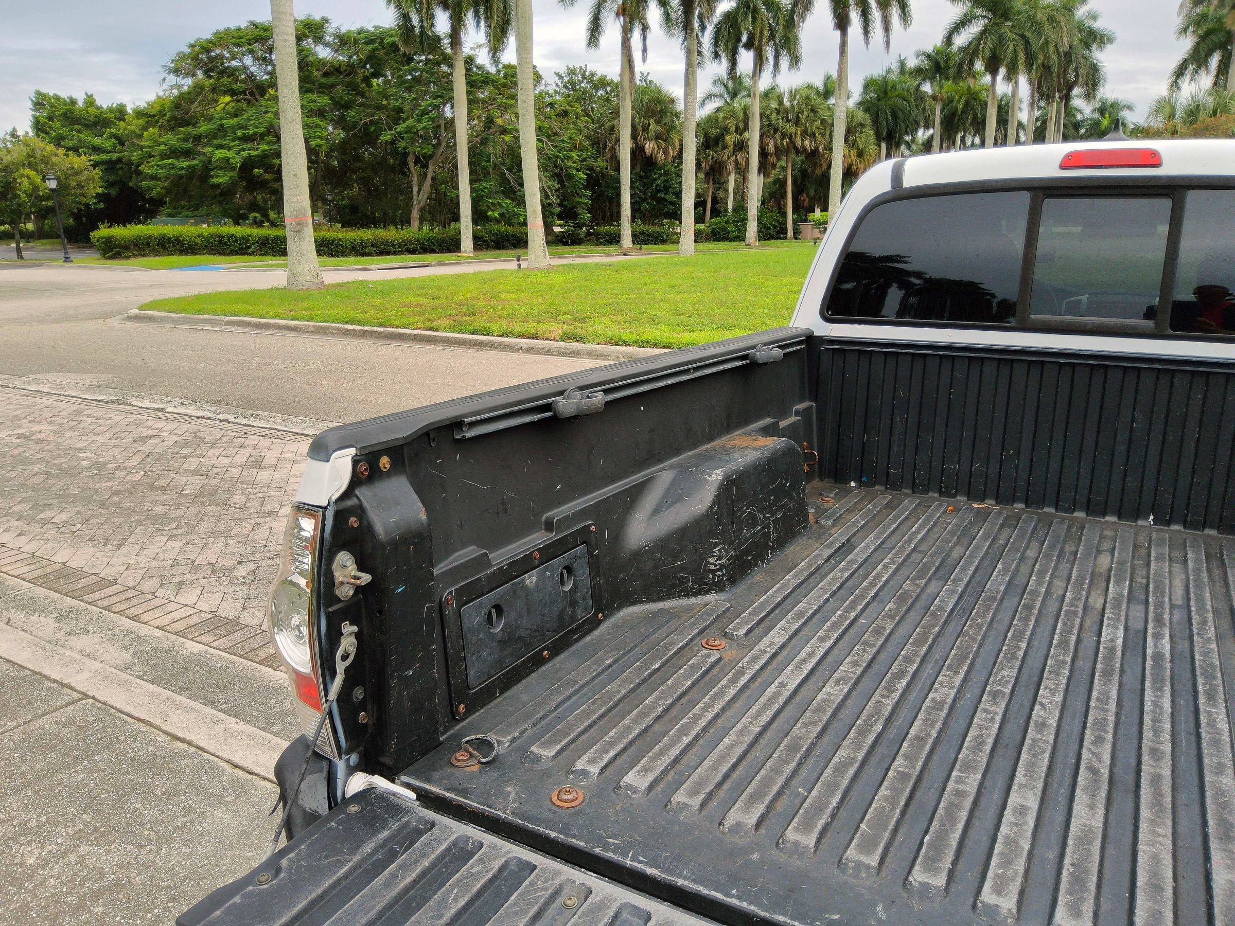 Used 2014 Toyota Tacoma PreRunner w/ SR5 Package RWD image 48