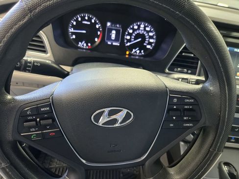 Used 2016 Hyundai Sonata SE image 17