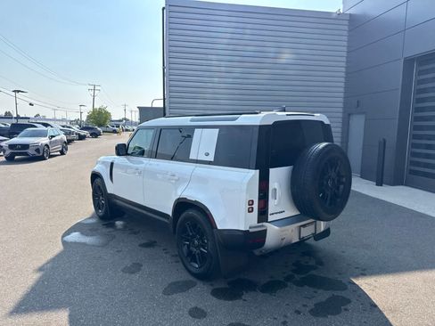 Used 2023 Land Rover Defender 110 S AWD/4WD image 3