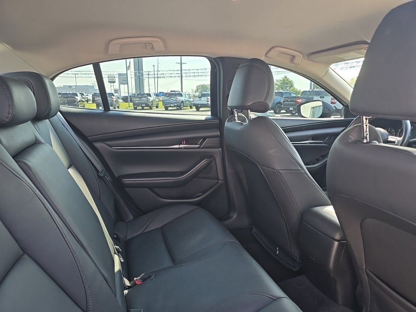 Used 2022 MAZDA MAZDA3 s FWD image 9