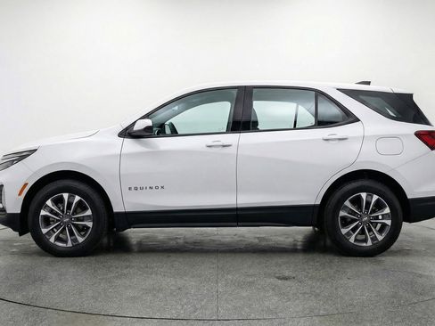 Used 2025 Chevrolet Equinox LT image 4
