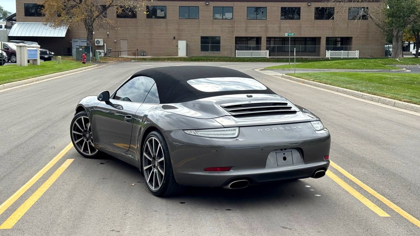 Used 2016 Porsche 911 Carrera RWD image 3