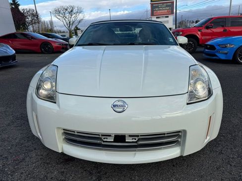 Used 2006 Nissan 350Z Touring image 3