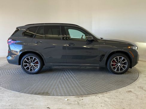 Certified 2024 BMW X5 xDrive40i w/ M Sport Package image 8