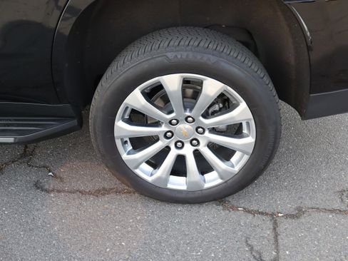 Used 2025 Chevrolet Tahoe Premier image 43