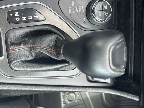 Used 2021 Jeep Cherokee Trailhawk w/ Sun, Sound & Nav Group image 39