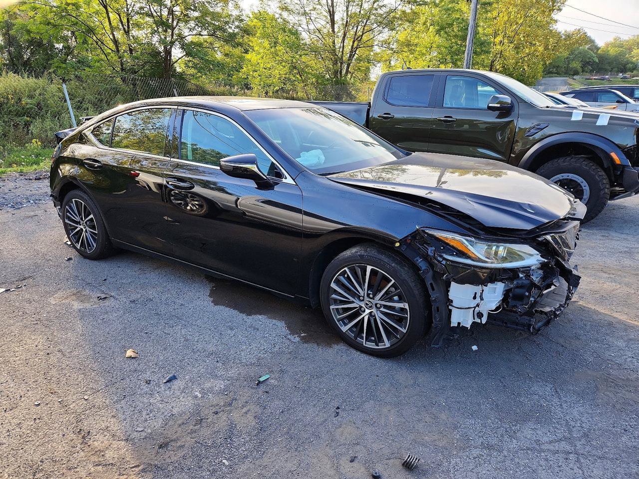 Used 2023 Lexus ES 300h w/ Premium Package FWD image 1