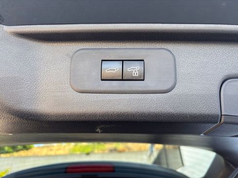 Used 2025 Toyota Grand Highlander FWD image 23