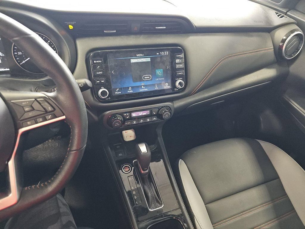 Certified 2023 Nissan Kicks SR w/ SR Premium Package FWD image 9