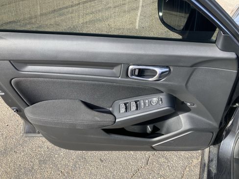 Certified 2025 Honda Civic Sport image 10