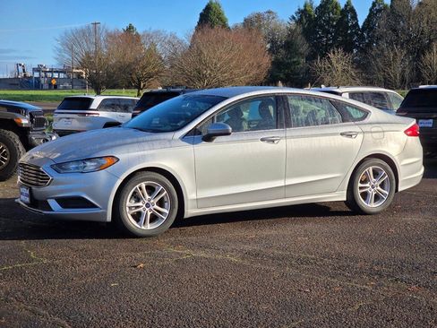 Used 2018 Ford Fusion SE image 29