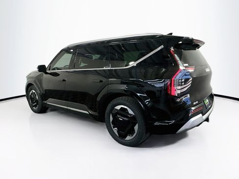 Used 2024 Kia EV9 Land AWD/4WD image 5