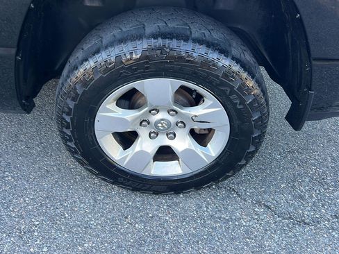 Used 2021 RAM 1500 Big Horn RWD image 33
