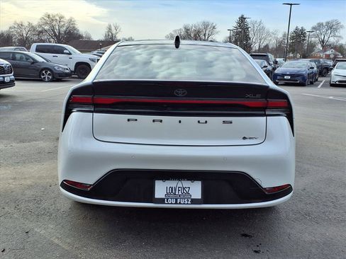 Used 2024 Toyota Prius XLE image 29