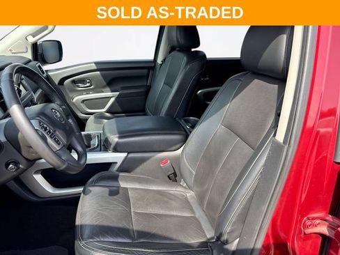 Used 2018 Nissan Titan SL AWD/4WD image 11