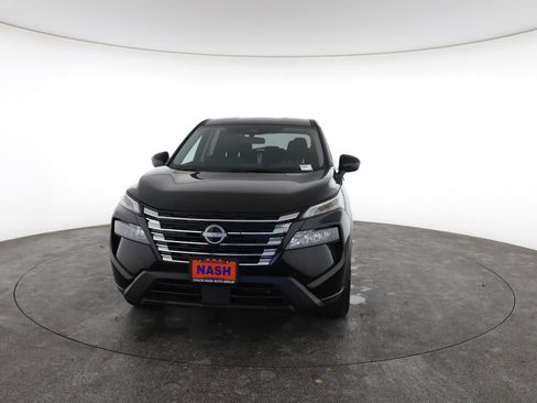 Used 2025 Nissan Rogue SV image 4