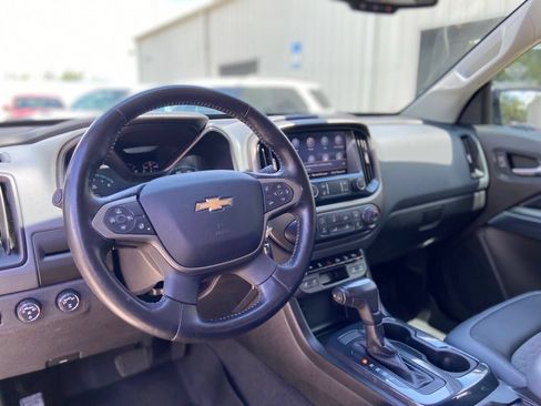 Used 2019 Chevrolet Colorado Z71 AWD/4WD image 14
