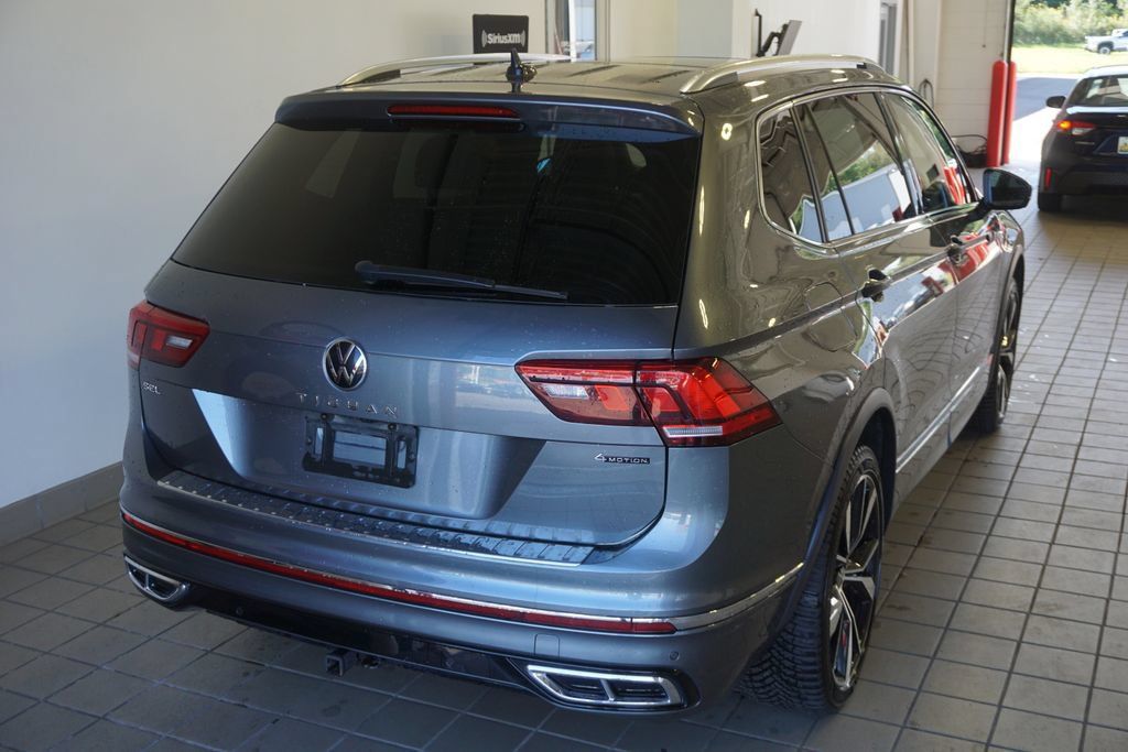 Used 2022 Volkswagen Tiguan SEL R-Line AWD/4WD image 16
