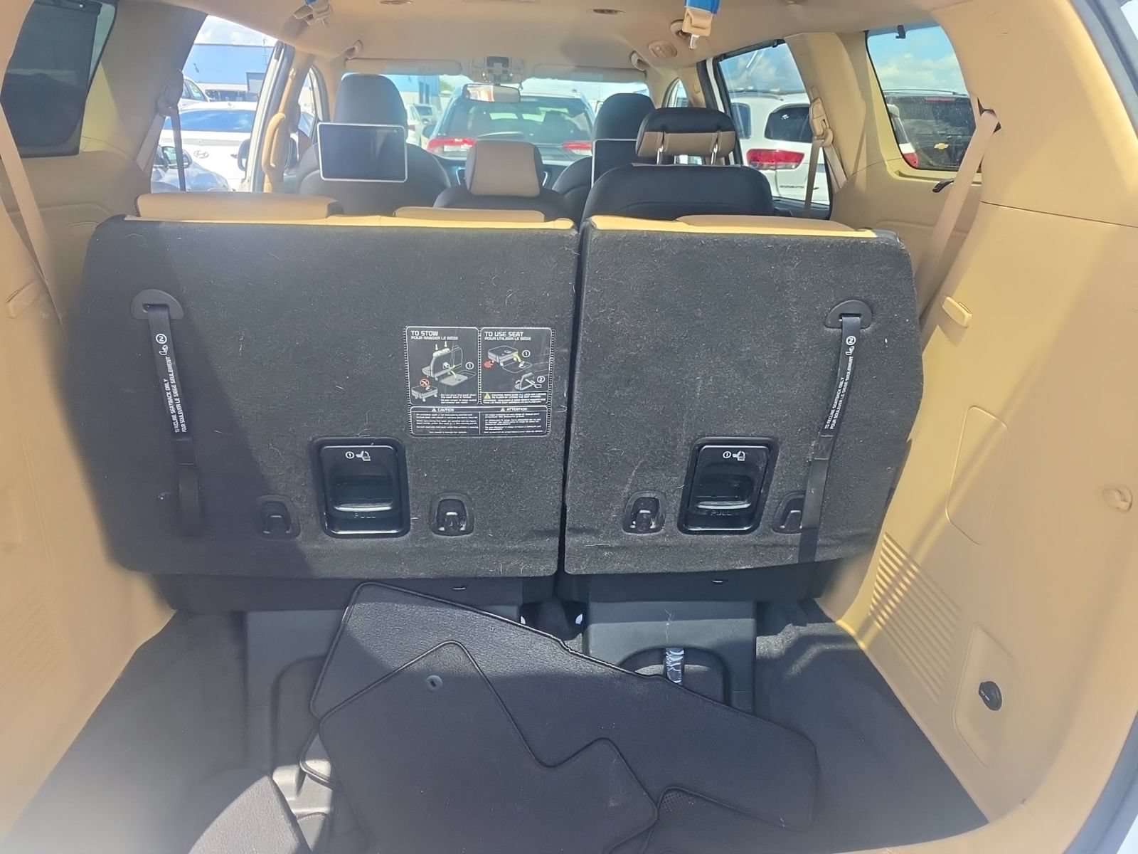 Used 2020 Kia Sedona EX FWD image 14