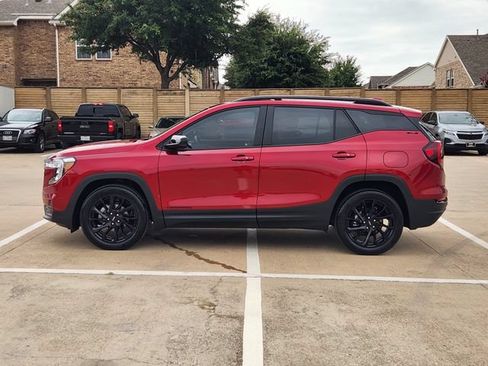 Used 2023 GMC Terrain SLE w/ Driver Convenience Package FWD image 12