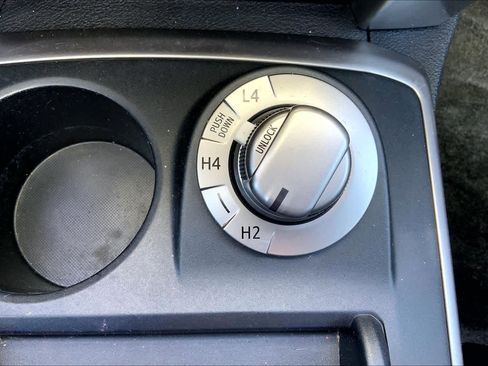 Used 2018 Toyota 4Runner SR5 Premium image 35